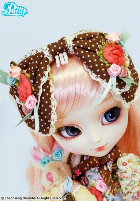 http://www.magmaheritage.com/AliceduJardinPullip/AliceduJardin2.jpg