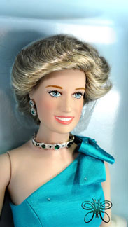 http://www.magmaheritage.com/FranklinMint/dianaaquamarine3med.jpg