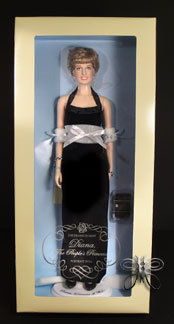 http://www.magmaheritage.com/FranklinMint/dianablackdressinbox1med.jpg