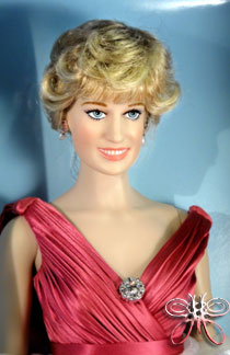 http://www.magmaheritage.com/FranklinMint/dianafuchia2medium.jpg