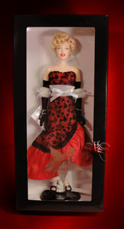http://www.magmaheritage.com/FranklinMint/dontbother2knockmarilyn1med.jpg