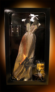 http://www.magmaheritage.com/FranklinMint/marilyngoldlame1medium.jpg