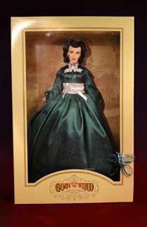 http://www.magmaheritage.com/FranklinMint/xmasdinnerscarlett1med.jpg