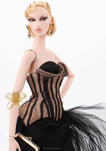 https://www.magmaheritage.com/Mizi/GildedSilhouette/02small.jpg