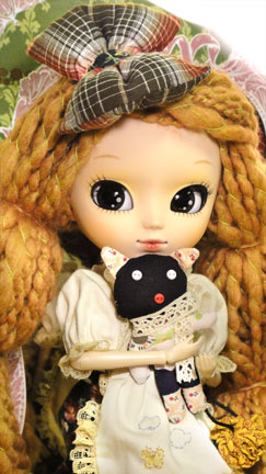https://www.magmaheritage.com/amaripullip/amarioutofbox2large.jpg