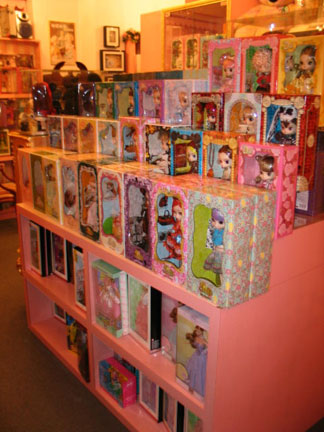ourshoppiclarge4.jpg