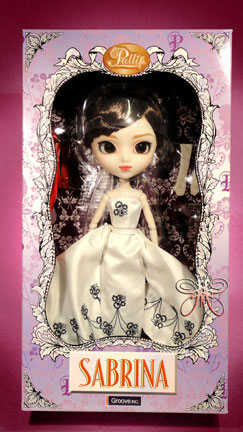 https://www.magmaheritage.com/sabrinapullip/sabrinapullipinbox1.jpg